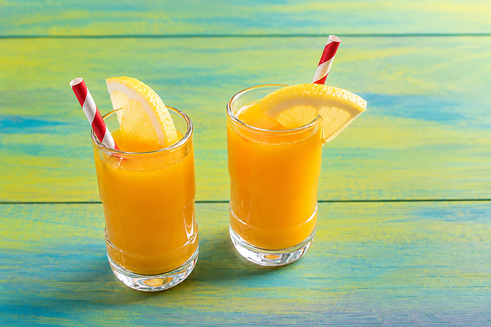 3 Minute De-bloating Turmeric Lemonade Elixir Recipe