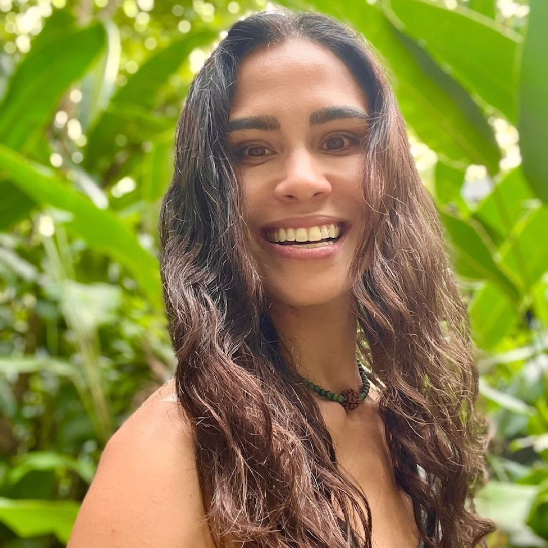 Kimberly Snyder outside in Hawaii.