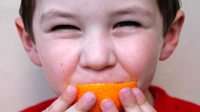 10 Replacements for Surprisingly UnHealthy Snacks You Eat Daily