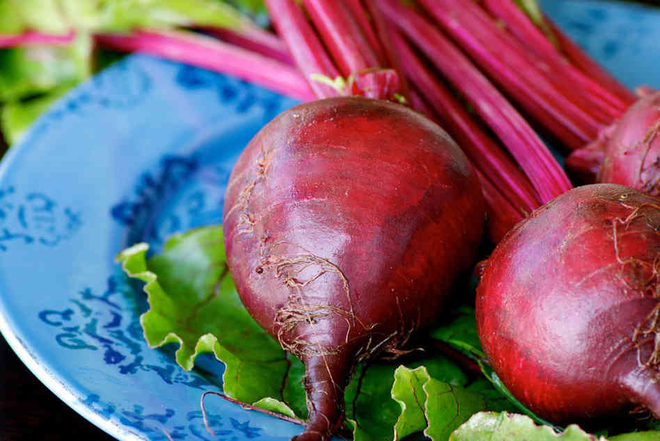 Detoxify & Beautify Your Skin with this Powerful (yet Common) Anti-Aging Food!