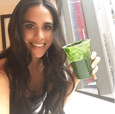 Keep the pounds off and start your day with my Glowing Green Smoothie! ;) 