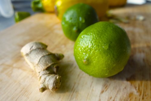 Picture of fresh ginger and limes