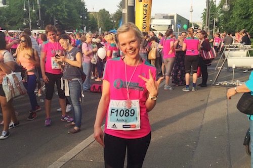 Picture of Anika Bors running a marathon.