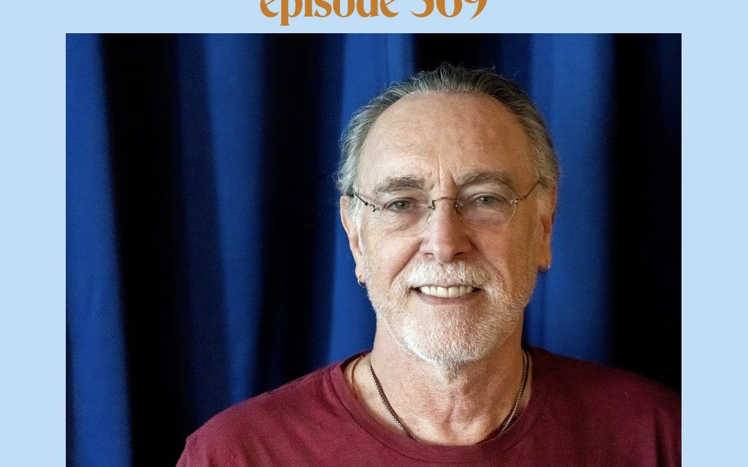 Krishna Das [Podcast #569] Blog Graphic for How To Be of Service To Others with Chant Artist Krishna Das on the Feel Good Podcast with Kimberly Snyder.