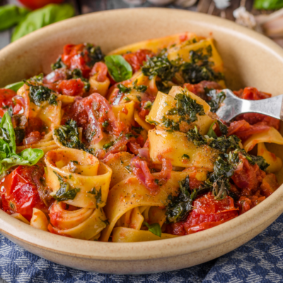 A serving of Kale & Tomato Love Pasta.